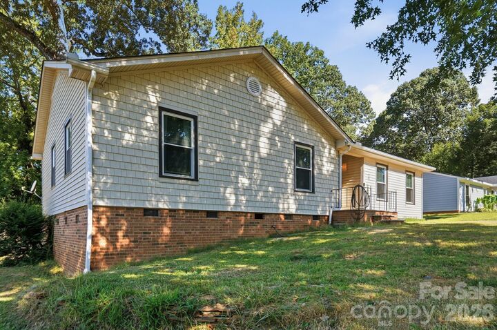Property Photo:  6301 Dwightware Boulevard  NC 28227 