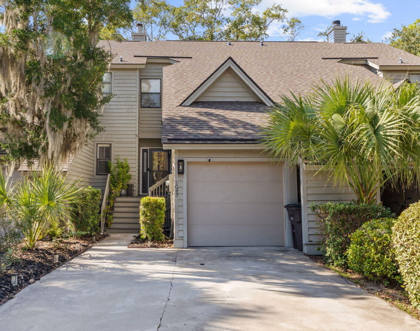 Property Photo:  1043 Marsh Court Lane  SC 29464 