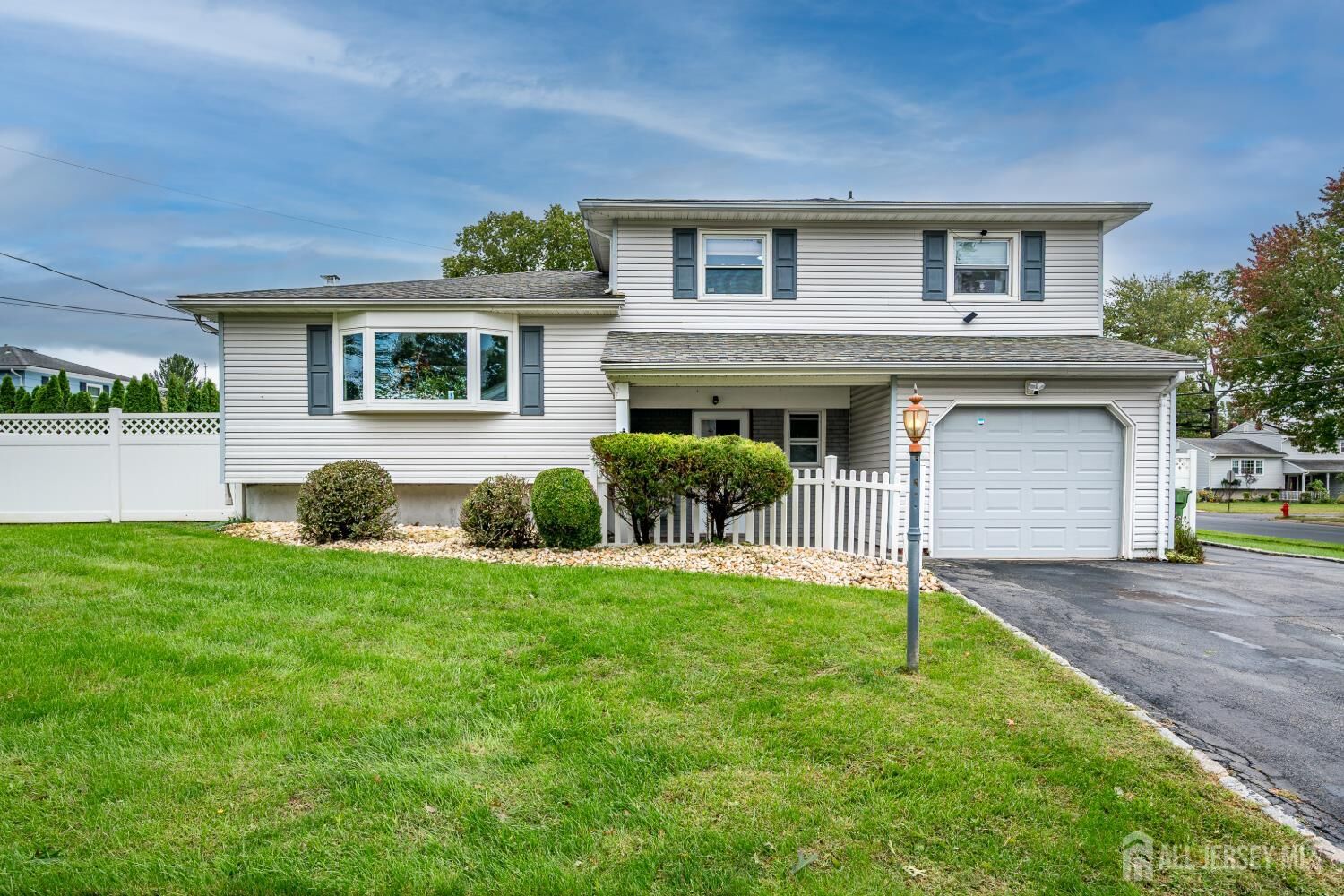 Property Photo:  1 Ballo Place  NJ 08820 