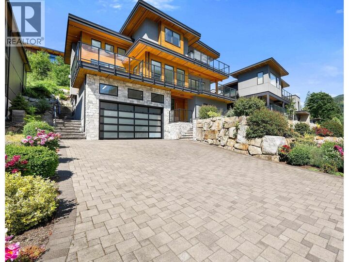 Property Photo: 2237 Windsail Place BC V8B 0T6