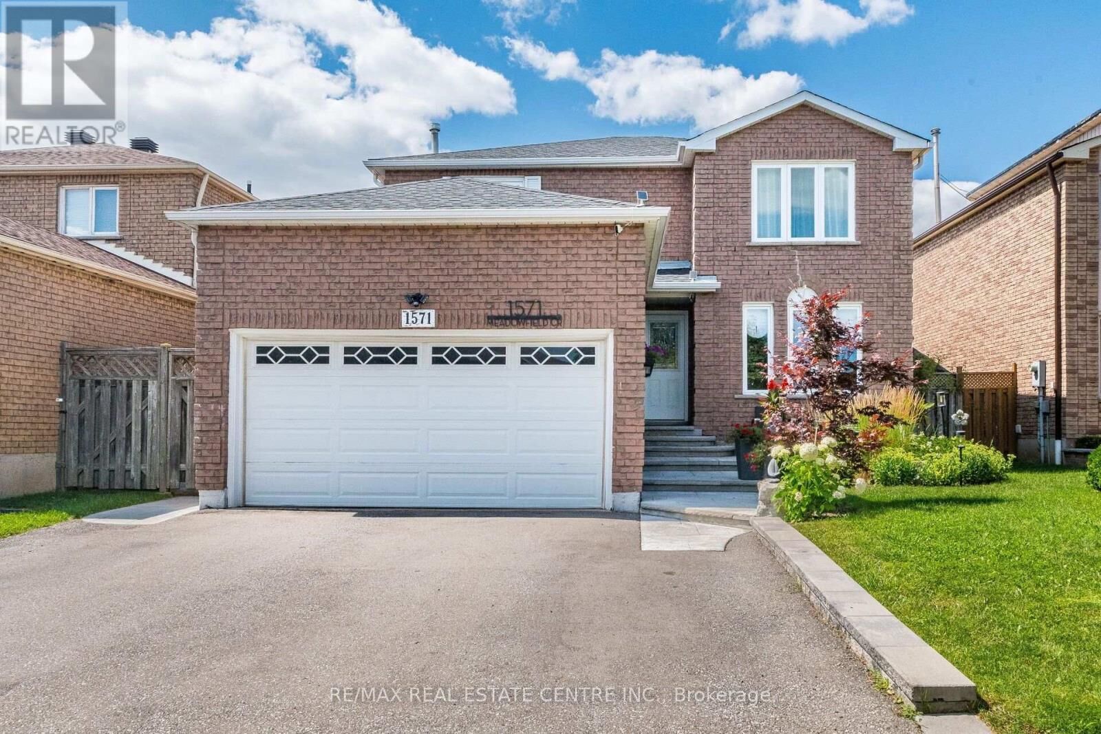 Property Photo: 1571 Meadowfield Crescent ON L5M 4T4