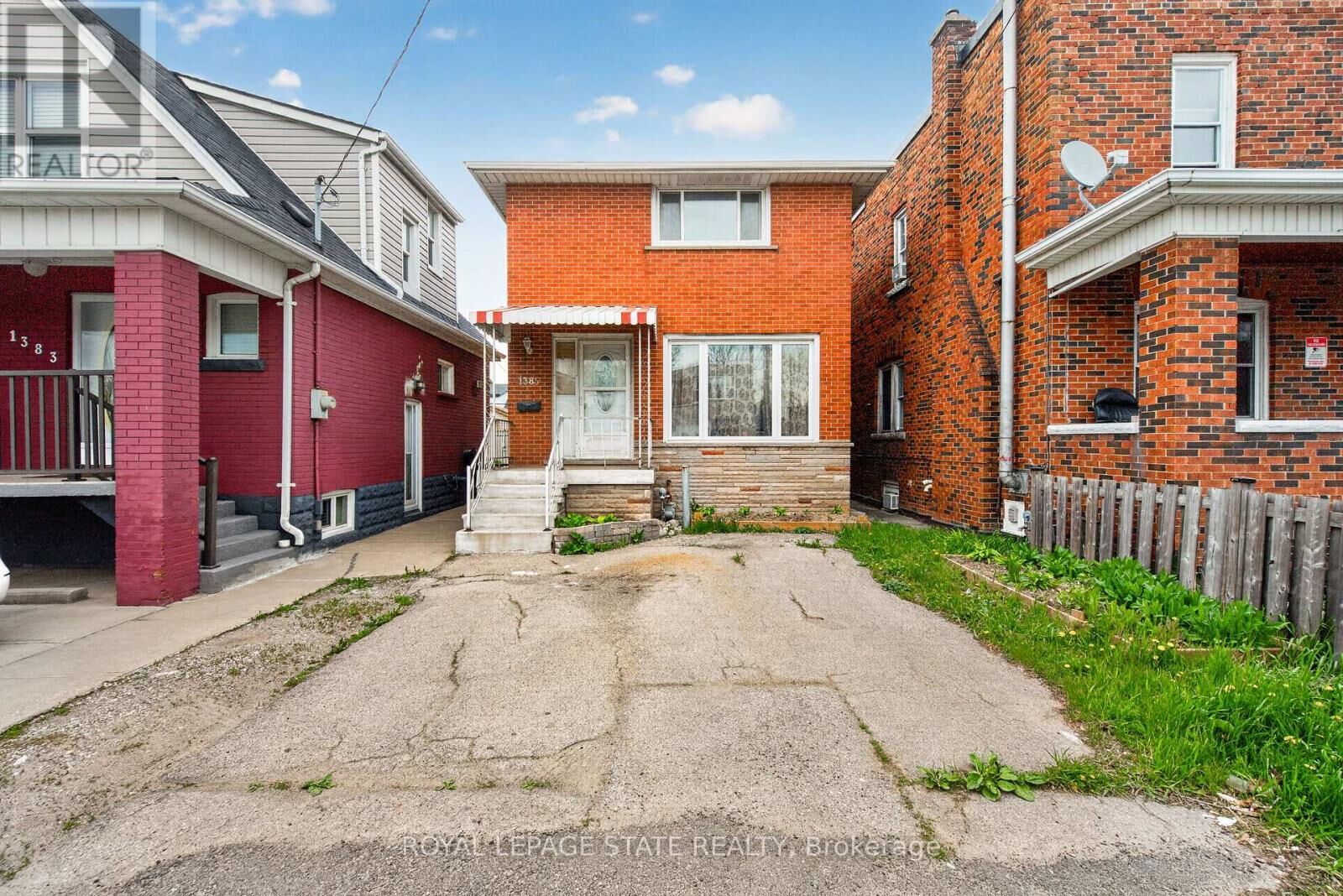 Property Photo:  1385 Barton Street East  ON L8H 2W4 