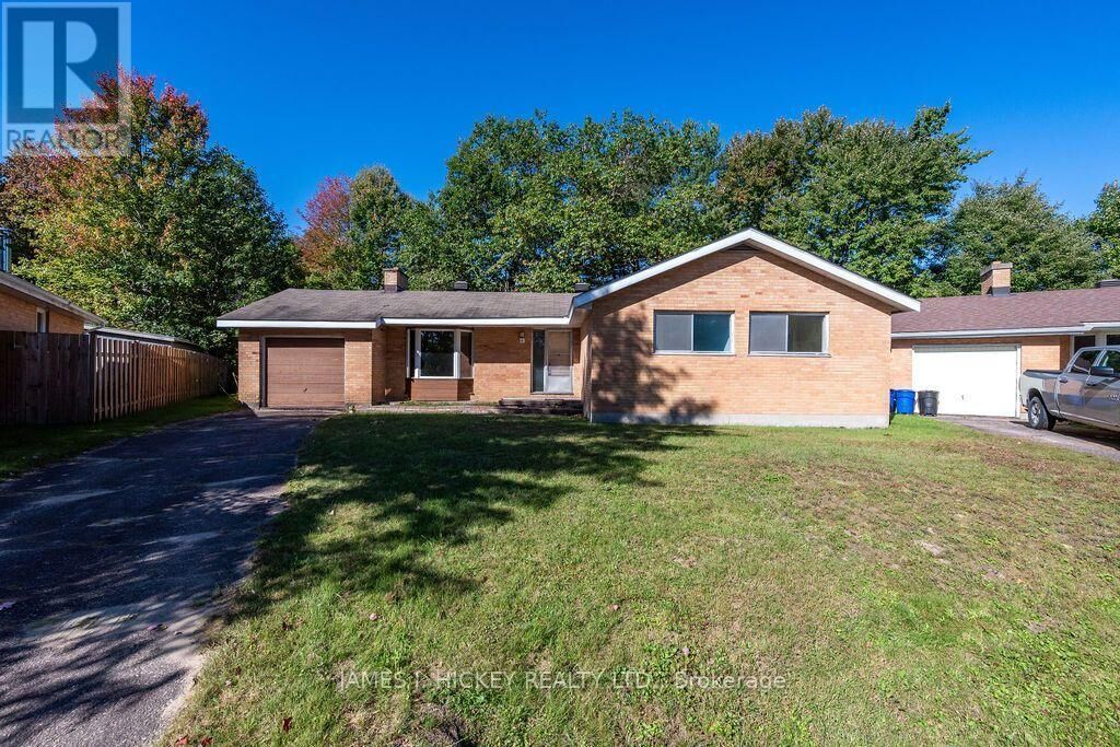 Property Photo:  4 Sheridan Court  ON K0J 1P0 