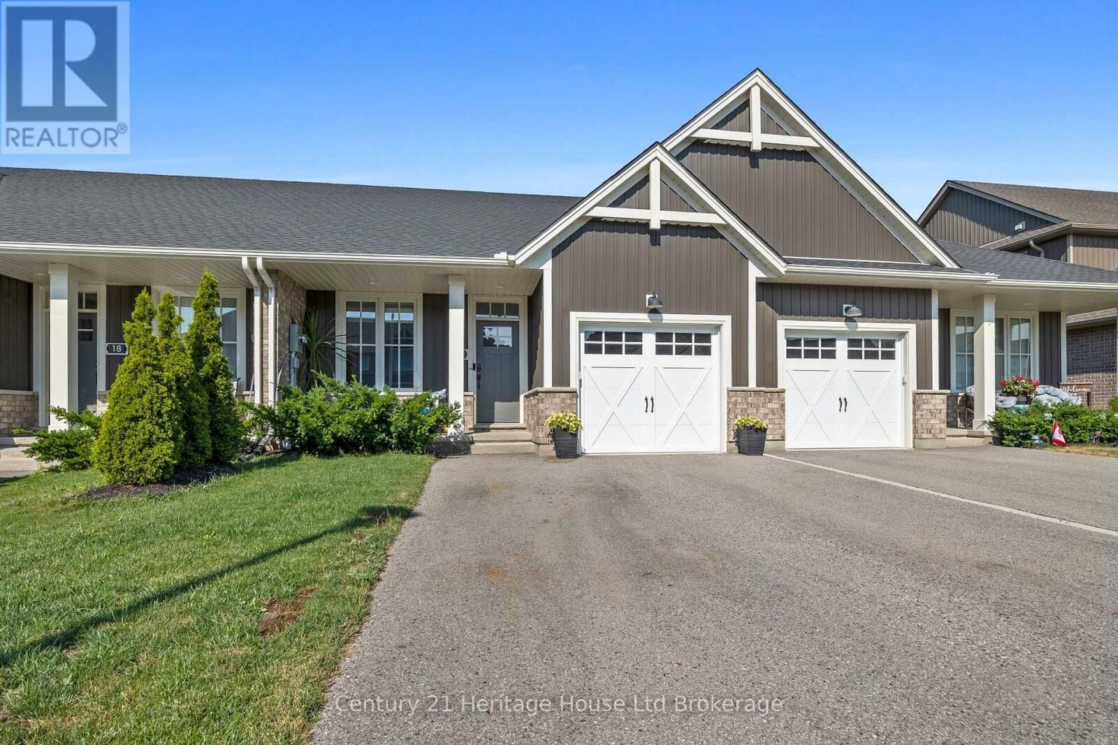 Property Photo:  16 Huntley Avenue  ON N4G 0J3 