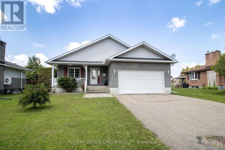 Property Photo:  36 Hillcrest Drive  ON K6V 3J4 