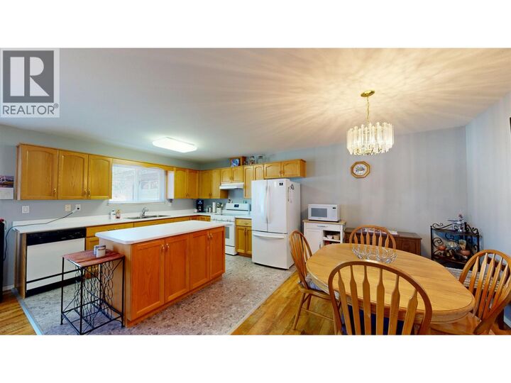 Property Photo:  2 202 8th Street  BC V0K 2E0 