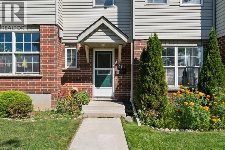 Property Photo:  26 Poplar Drive 39  ON N3C 4A4 