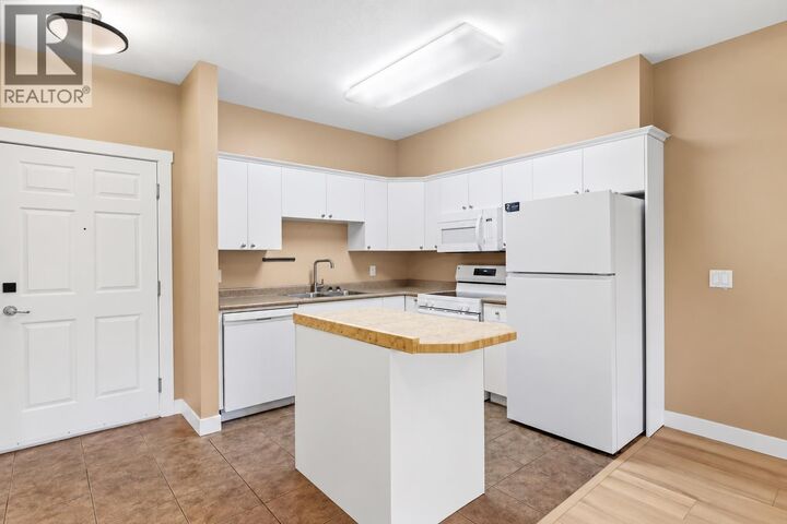 Property Photo: 1125 Bernard Avenue 302 BC V1Y 6R3