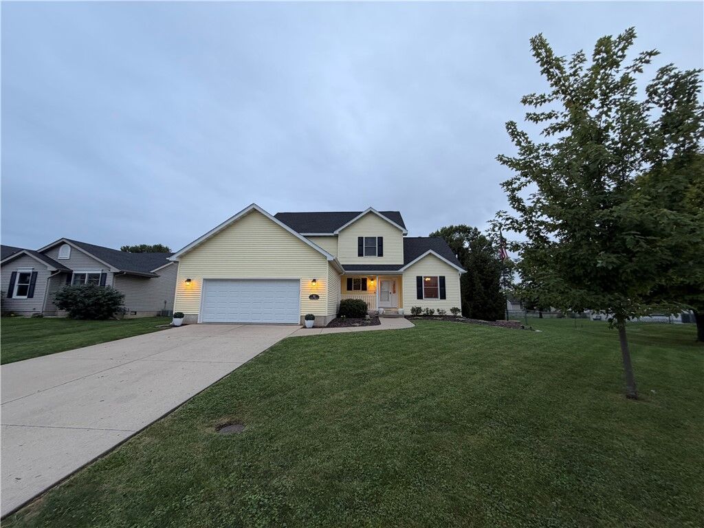 Property Photo:  13 View Circle  IL 62554 