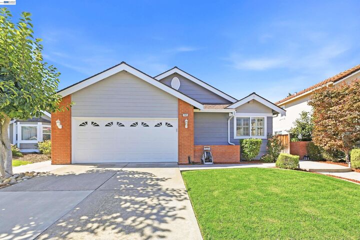 Property Photo: 35615 Barnard Dr CA 94536