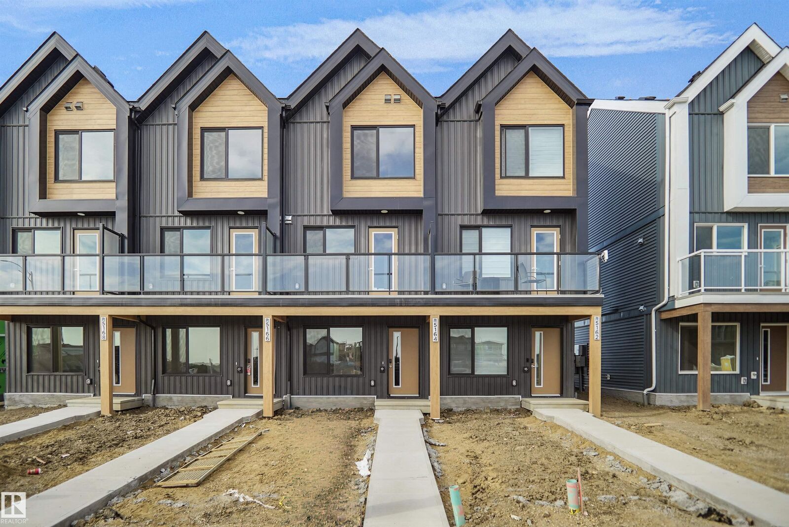 Property Photo: 5164 River's Edge Way NW AB T6M 3A8