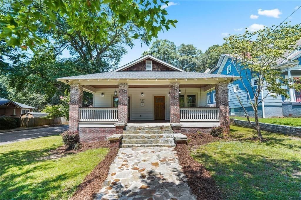Property Photo:  949 Beecher Street SW  GA 30310 