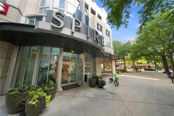 Property Photo:  860 Peachtree Street NE 2101  GA 30308 