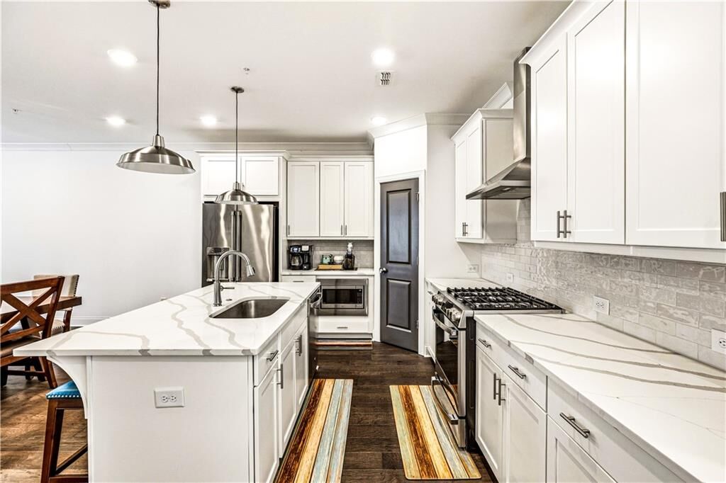 Property Photo:  407 Olmstead Way  GA 30022 