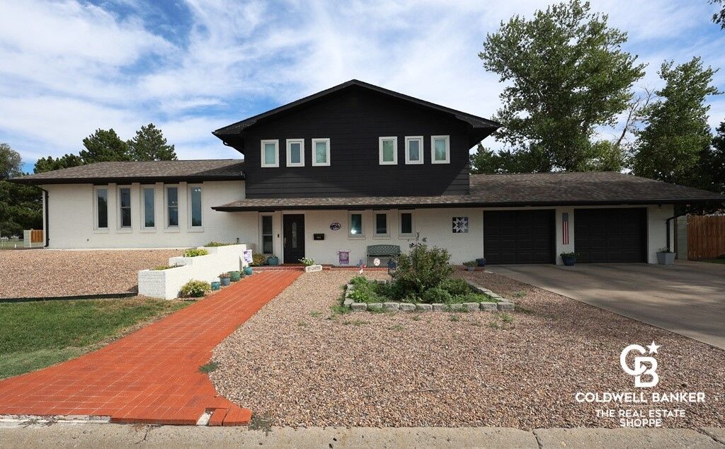 Property Photo: 802 Kingsley Street KS 67871