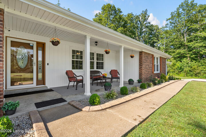 Property Photo: 191 Briarway Dr KY 40047