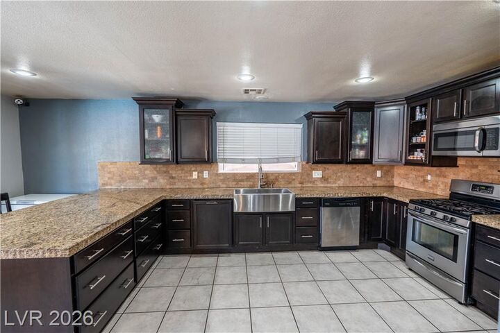 Property Photo:  1010 Snow Bunting Court  NV 89002 