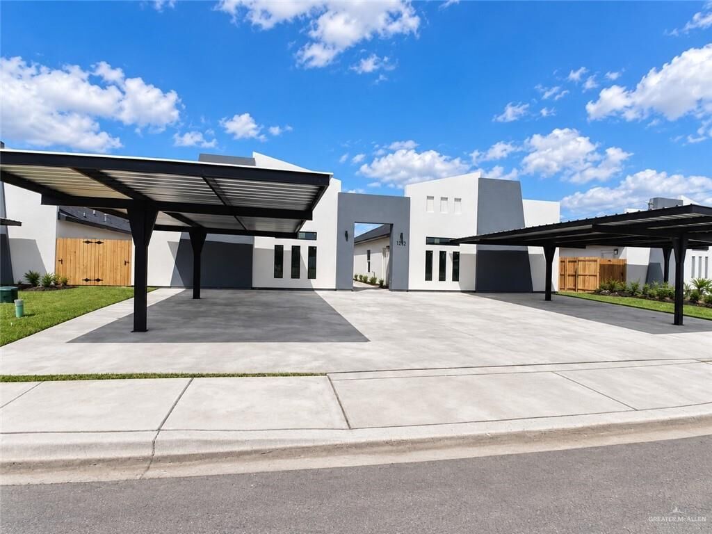 Property Photo: 1208 Woodland Trail TX 78577