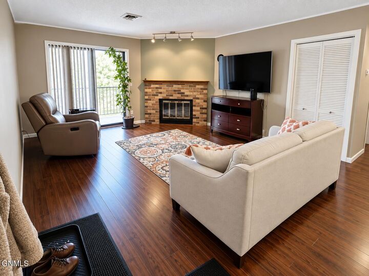Property Photo:  2930 Ontario Lane 5  ND 58503 