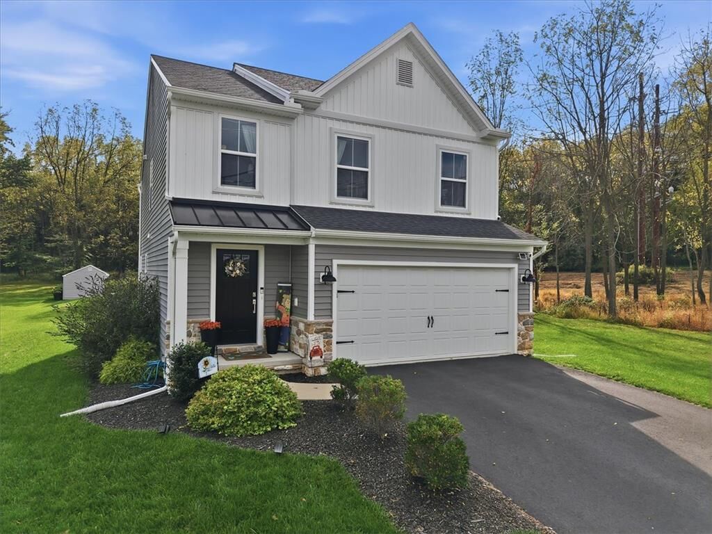 Property Photo:  9524 Newtown Road  PA 18031 
