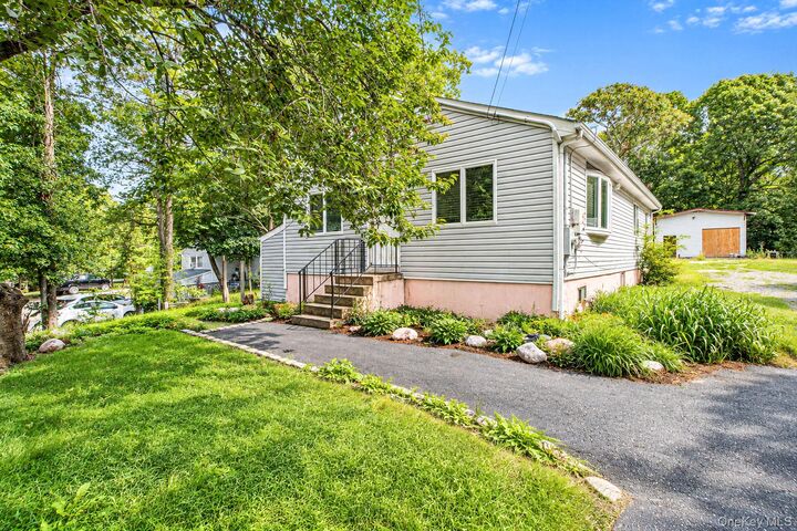 Property Photo: 95 W Bartlett Road NY 11953