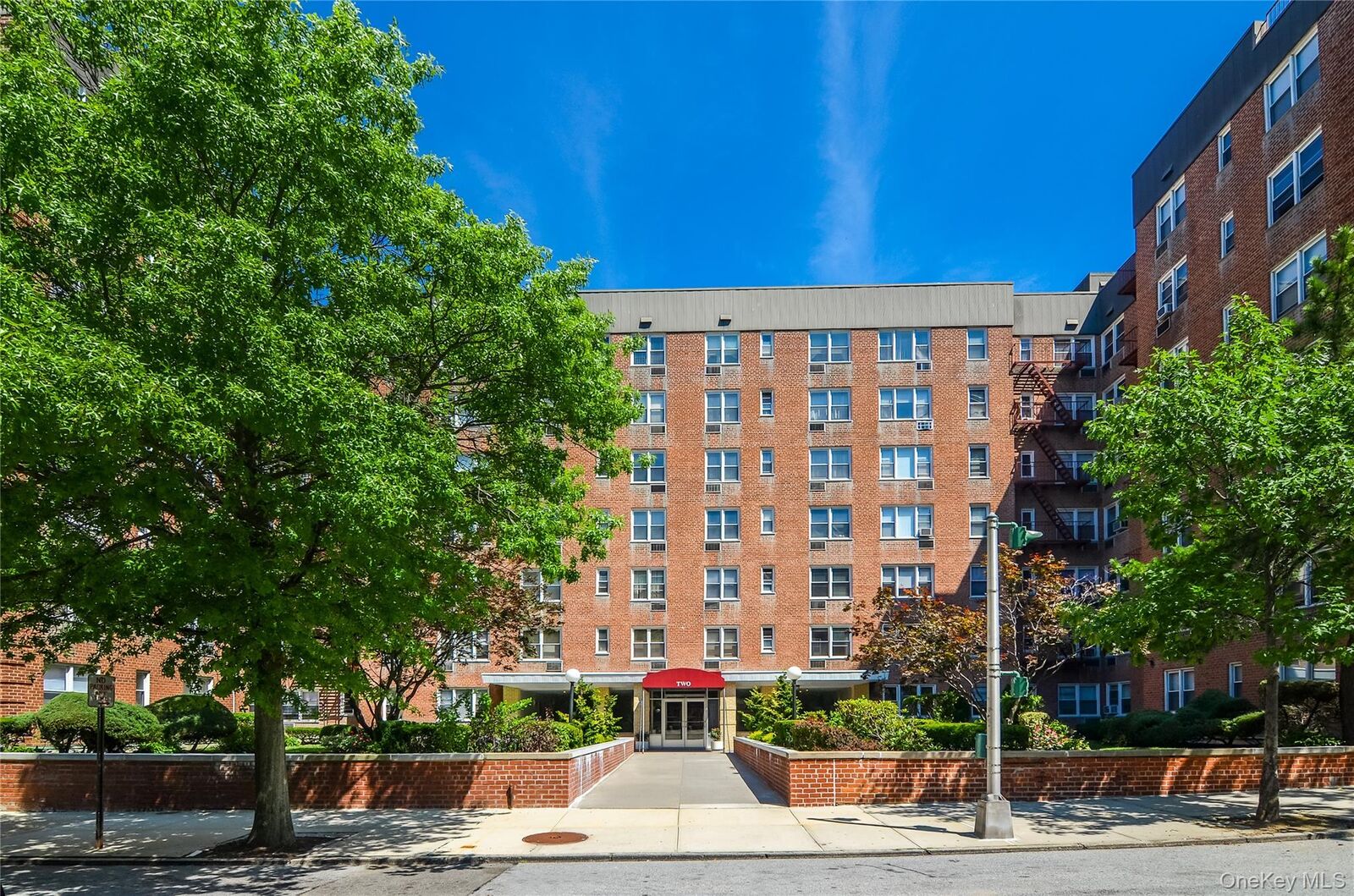 Property Photo: 2 Sadore Lane 4H NY 10710