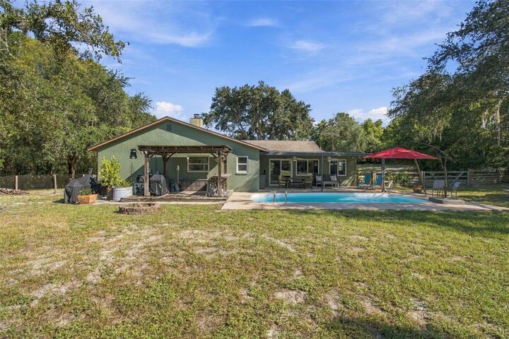 Property Photo:  7891 Sycamore Drive  FL 34654 