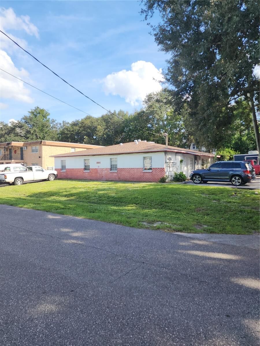 Property Photo:  2501 Irene Street  FL 33549 