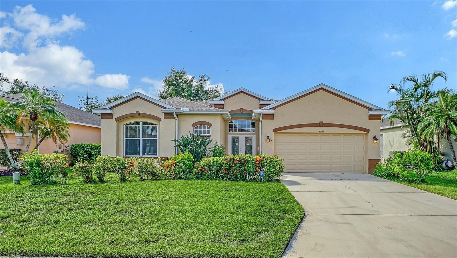 Property Photo: 4942 Oldham Street FL 34238