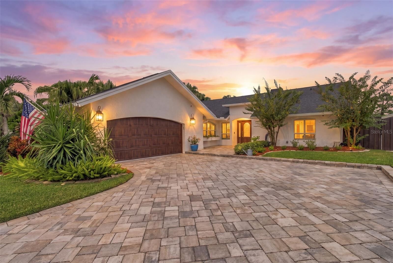 Property Photo:  13603 Clubside Drive  FL 33624 