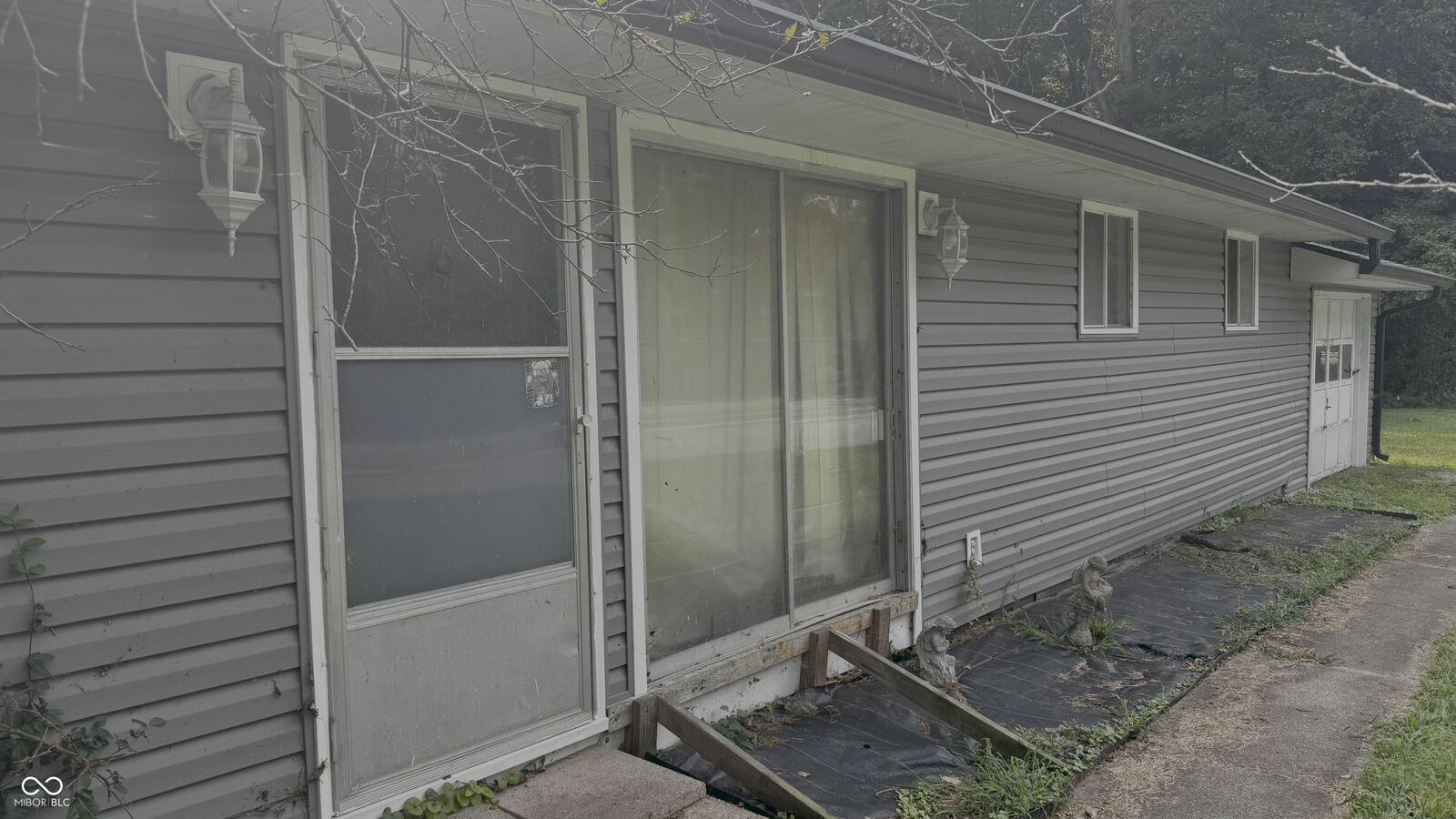 Property Photo: 12795 E State Road 7 IN 47232
