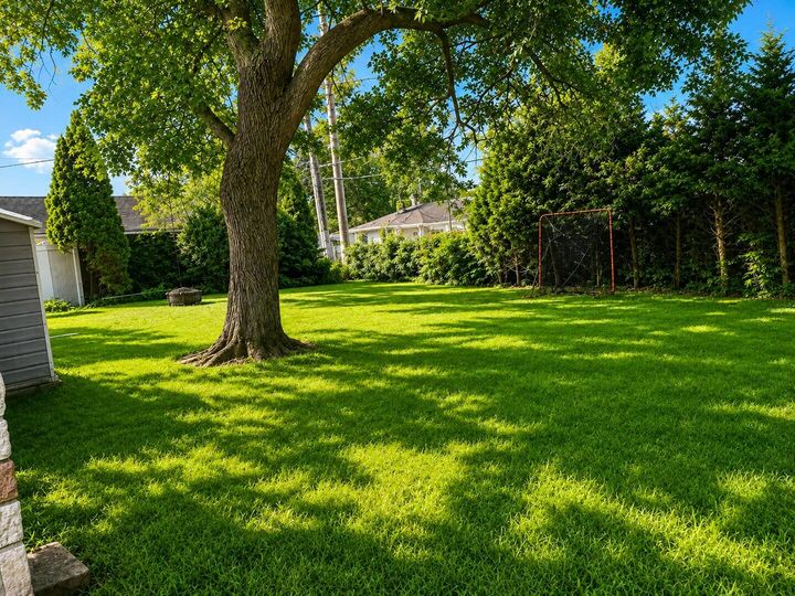 Property Photo:  1034 N Forest Rd Road  IL 60526 