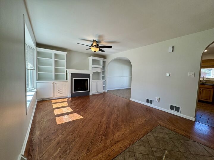 Property Photo:  3008 W 110th Place  IL 60655 