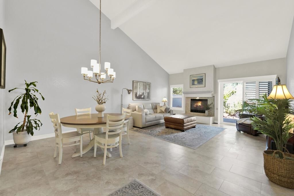 Property Photo: 15636 Via Calanova CA 92128