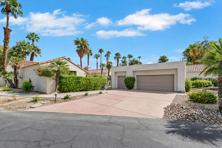 Property Photo: 10003 Sunningdale Drive CA 92270