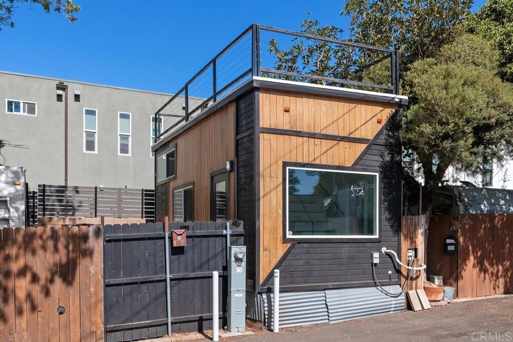 Property Photo:  523 N Vulcan 30  CA 92024 