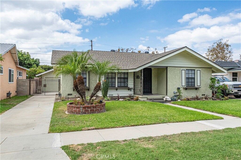 Property Photo:  6019 Pepperwood  CA 90712 