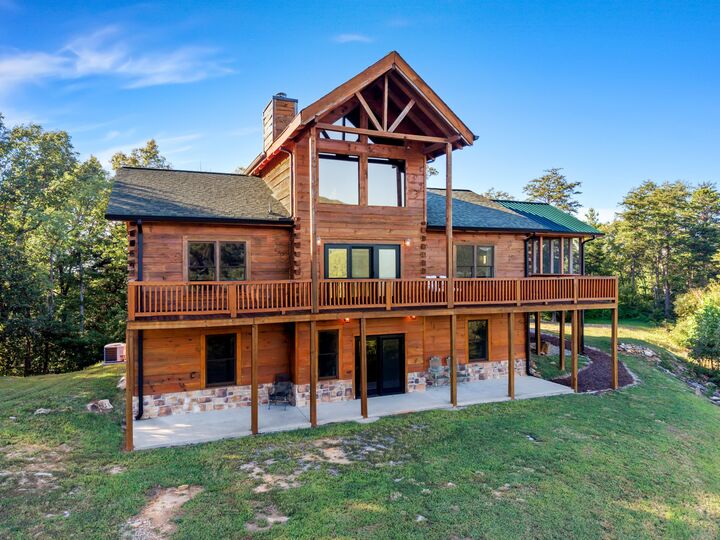 Property Photo:  1099 Smithfield Rd  TN 37385 