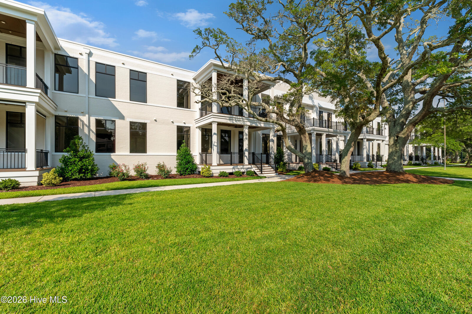 Property Photo:  805 Mulberry Street Unit 112  NC 28516 