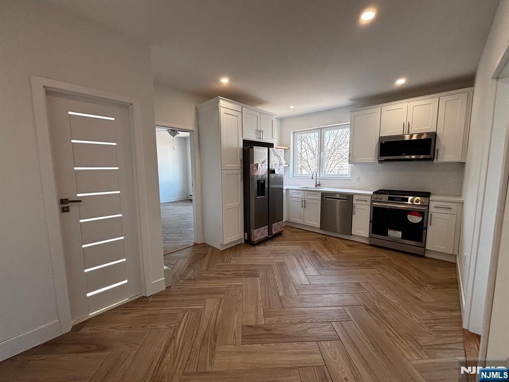 Property Photo:  695 Elm Street 2  NJ 07032 