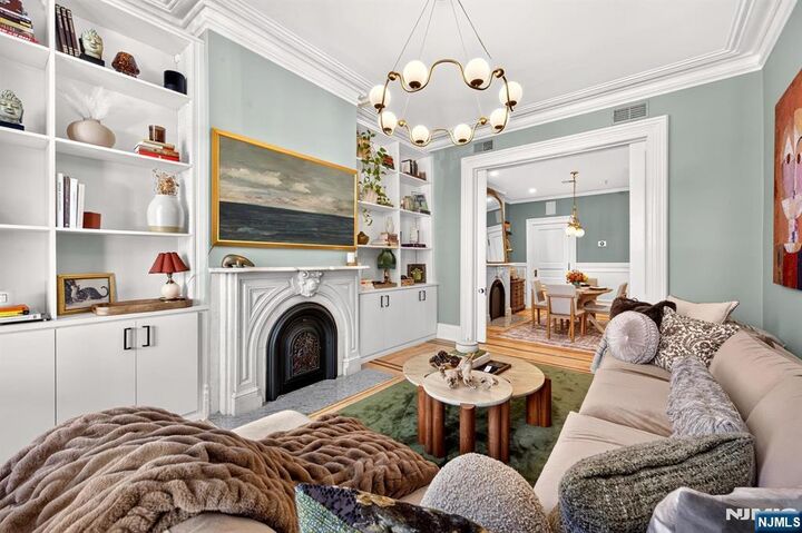 Property Photo:  247 2nd Street 1  NJ 07302 