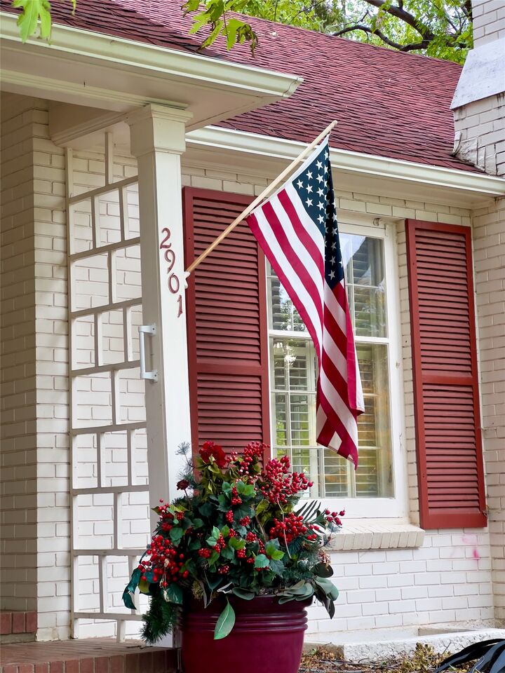 Property Photo:  2901 4th Avenue N  MT 59401 