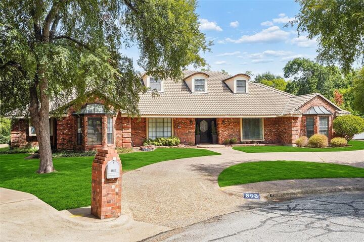 Property Photo:  803 Green Tree Court  TX 75137 