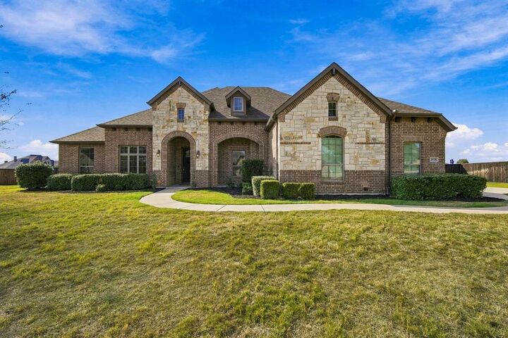 Property Photo:  5620 Limestone Lane  TX 76065 
