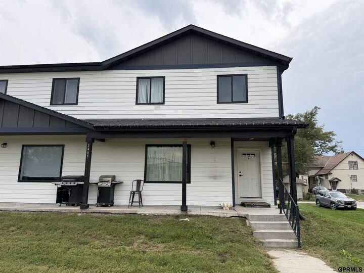 Property Photo: 1405 N 15th Street NE 68508
