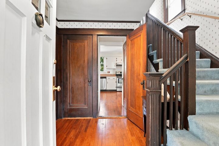Property Photo:  4 Henry Avenue  MA 01801 