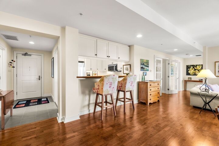 Property Photo:  88 Wharf Street 402  MA 02186 