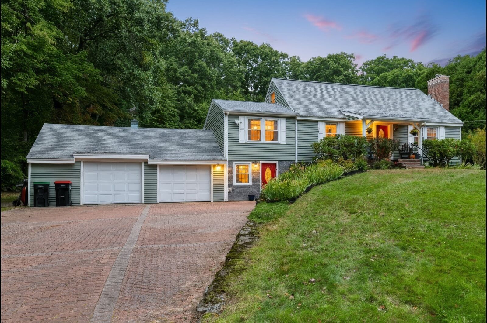 Property Photo:  194 W Sutton Rd  MA 01590 