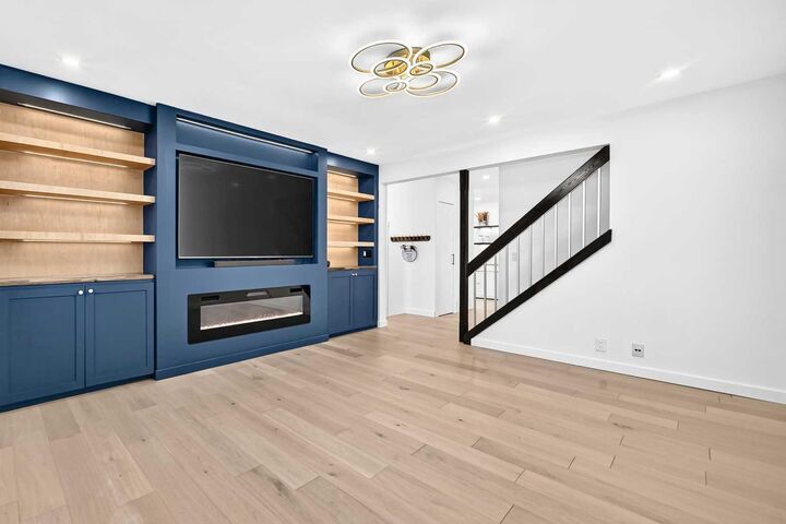 Property Photo:  136 Templehill Drive NE  AB T1Y 4C3 