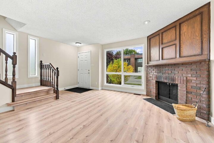 Property Photo:  9908 Bonaventure Drive SE 18  AB T2J 5E3 